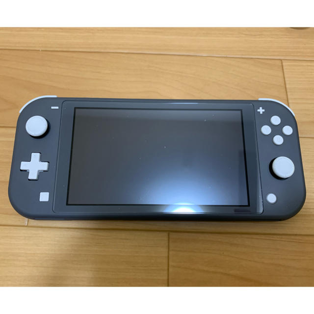 Nintendo Switch(ニンテンドースイッチ)のNintendo Switch Liteグレー エンタメ/ホビーのゲームソフト/ゲーム機本体(家庭用ゲーム機本体)の商品写真