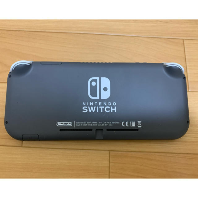 Nintendo Switch(ニンテンドースイッチ)のNintendo Switch Liteグレー エンタメ/ホビーのゲームソフト/ゲーム機本体(家庭用ゲーム機本体)の商品写真