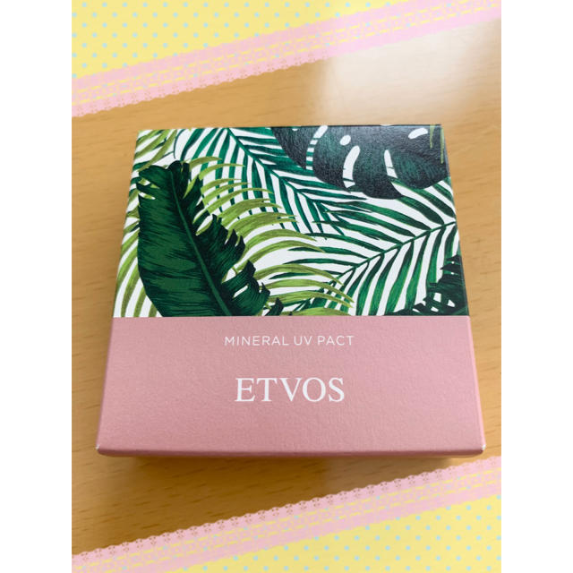 ETVOS(エトヴォス)のETVOS (エトヴォス) ミネラルUVケア　ミネラルUVパクト　７g コスメ/美容のベースメイク/化粧品(フェイスパウダー)の商品写真