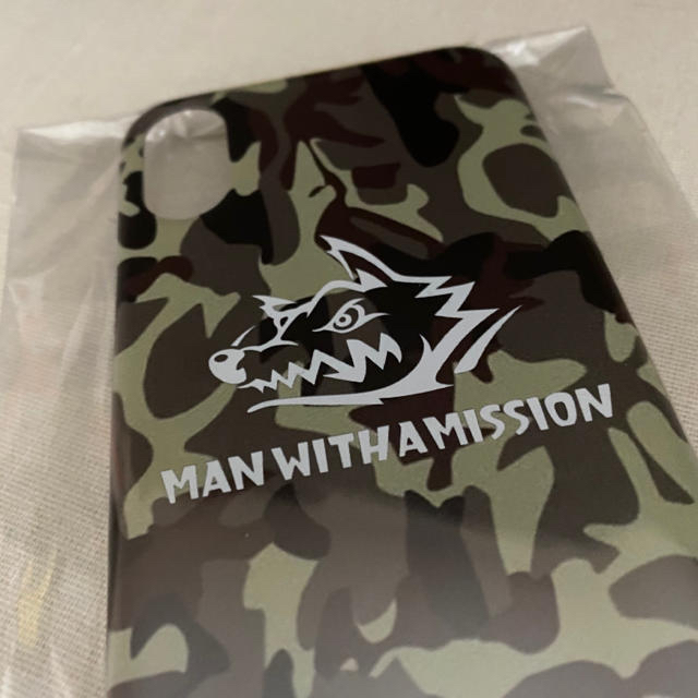 MAN WITH A MISSION(マンウィズアミッション)のManwithaMission マンウィズ iPhone8ケースソフト　カモフラ エンタメ/ホビーのタレントグッズ(ミュージシャン)の商品写真