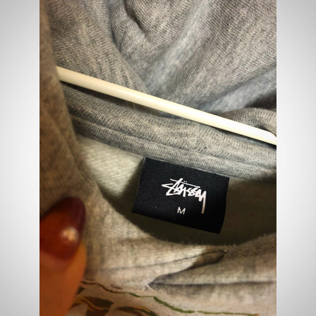 【STUSSY】ロゴパーカー