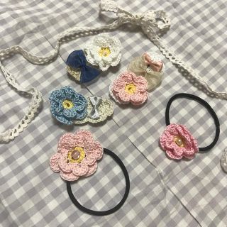 プティマイン(petit main)の手編みのお花ヘアピン　【ハンドメイド】(ヘアアクセサリー)