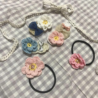 プティマイン(petit main)のハンドメイド　お花のヘアゴム　2つセット(ヘアゴム/シュシュ)