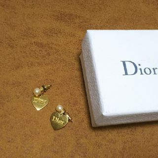 クリスチャンディオール(Christian Dior)の正規品 Christian Dior ディオール パール ハート ピアス (ピアス)