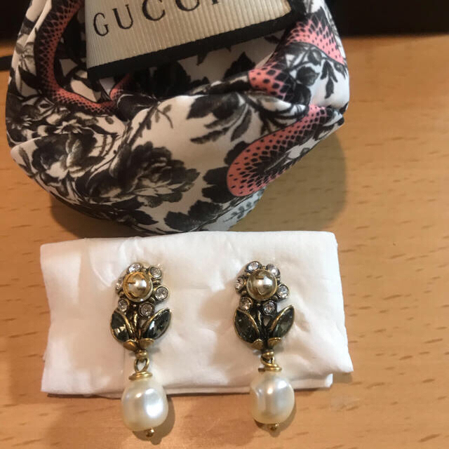 Gucci(グッチ)のtrip様専用 レディースのアクセサリー(ピアス)の商品写真