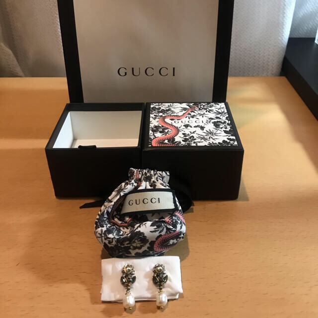 Gucci(グッチ)のtrip様専用 レディースのアクセサリー(ピアス)の商品写真