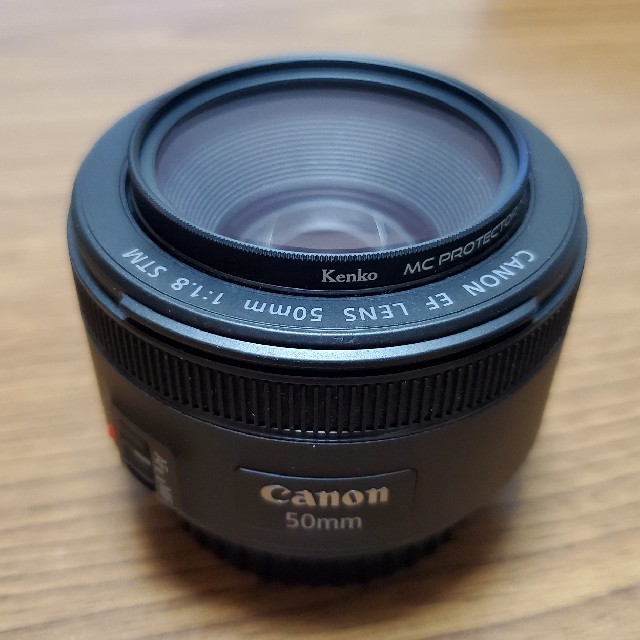 Canon(キヤノン)のCanon EF50mm F1.8 STM フード フィルター 箱付き スマホ/家電/カメラのカメラ(レンズ(単焦点))の商品写真