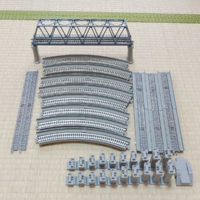 鉄道模型【Tomixレールセット立体交差セット】N ゲージ