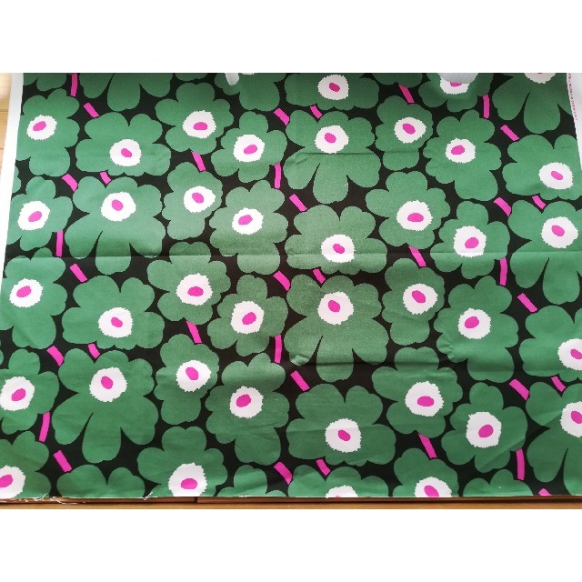 マリメッコ　marimekko　ピンク　グリーン　キャンバス　ウニッコ　花柄