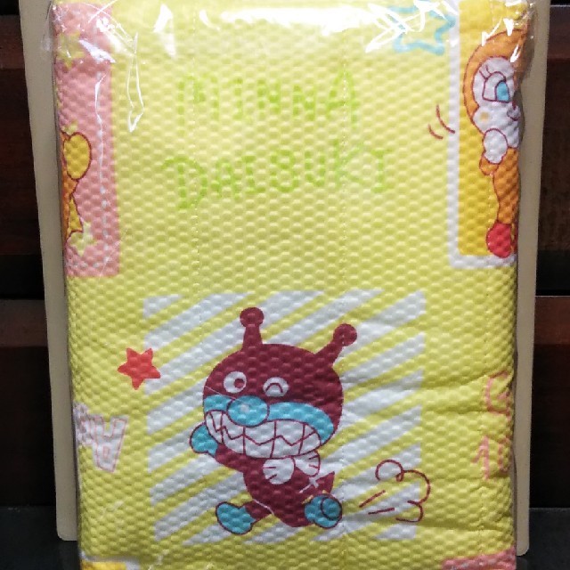 アンパンマン(アンパンマン)の⭐️【はる様専用】アンパンマン／敷きパッド（約70×120cm）新品未使用⭐️ キッズ/ベビー/マタニティの寝具/家具(敷パッド)の商品写真