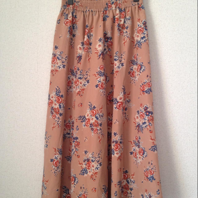 GU(ジーユー)のsato様交換商品など レディースのスカート(ロングスカート)の商品写真