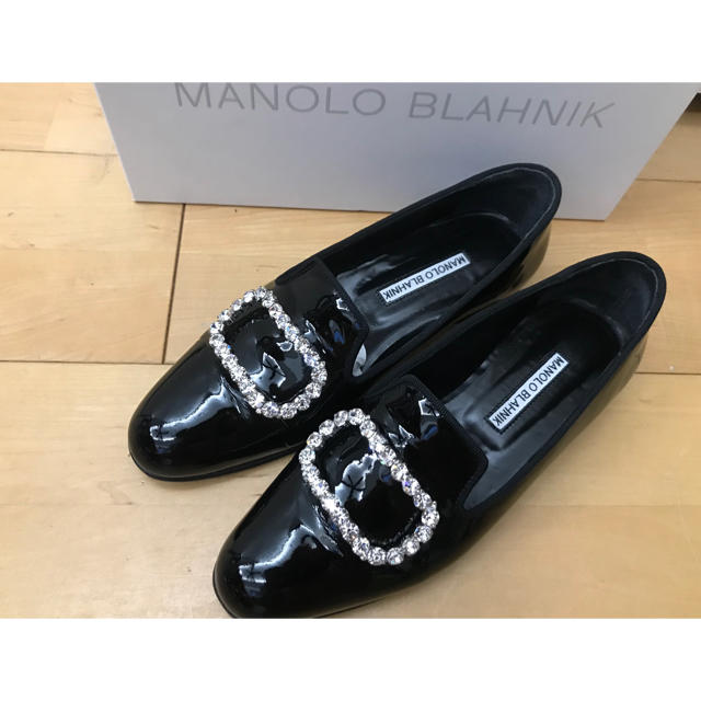 MANOLO BLAHNIK(マノロブラニク)のマノロブラニク　Drawer パテント　ローファー　PILA ハンギシ　フラット レディースの靴/シューズ(ローファー/革靴)の商品写真