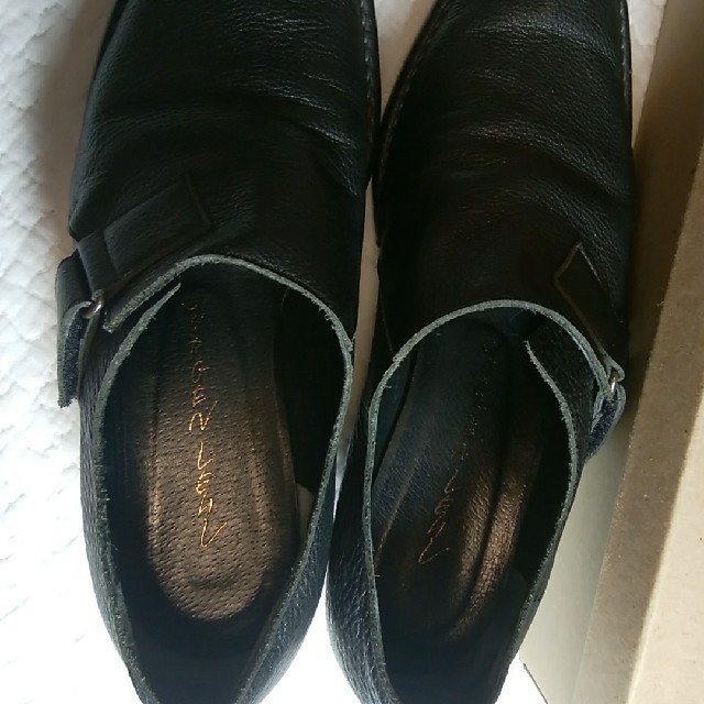 Jurgen Lehl(ヨーガンレール)のJurgen Lehl ヨーガンレール 本革ブラック靴 23.5 レディースの靴/シューズ(ローファー/革靴)の商品写真