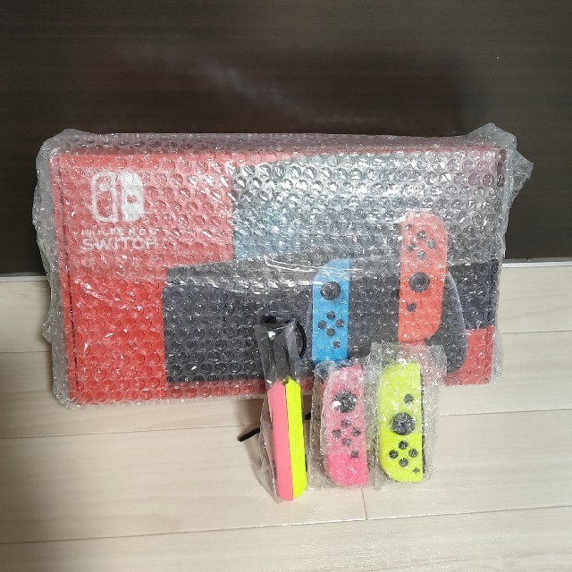 NintendoSwitch本体＋ジョイコン1セット