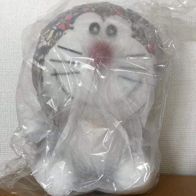 ユニクロ　ドラえもん　村上隆 限定販売 エンタメ/ホビーのおもちゃ/ぬいぐるみ(ぬいぐるみ)の商品写真