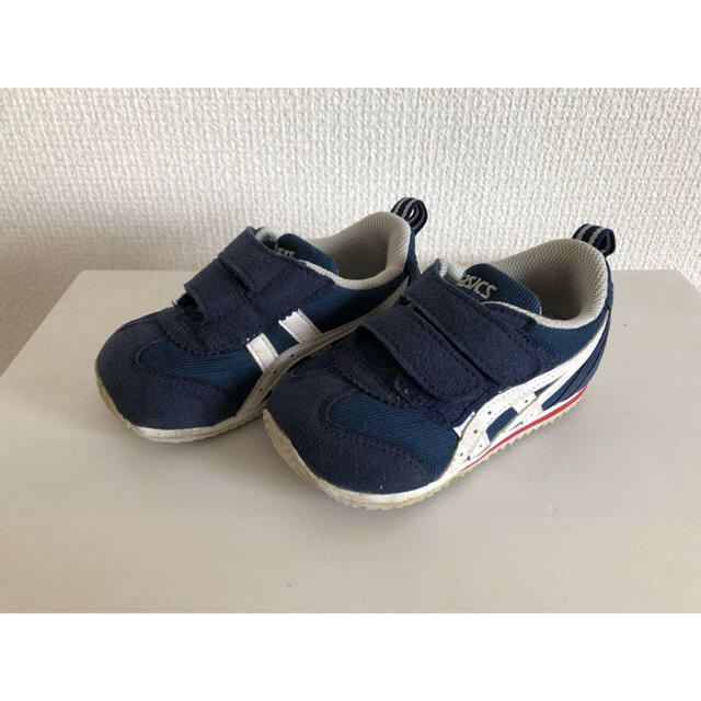 asics(アシックス)のasics アシックス スニーカー 13.5cm ベビー キッズ 送料込み キッズ/ベビー/マタニティのベビー靴/シューズ(~14cm)(スニーカー)の商品写真