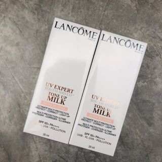 ランコム(LANCOME)の【専用】ランコムUVエクスペールトーンアップローズ30ml×4本【送料込】(化粧下地)