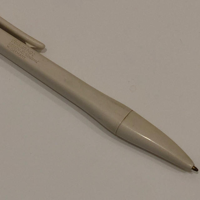 Pelikan - 廃盤 極希少 Pelikanドイツ製 ボールペン 白 No2 Pelikan - 廃盤 極希少 Pelikanドイツ製 ボールペン 白 No2