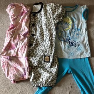 ユニクロ(UNIQLO)の子供用　女の子パジャマ　Sサイズ、130(パジャマ)