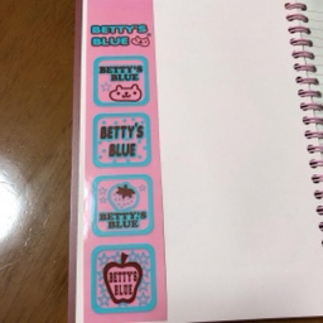 BETTY'S BLUE(ベティーズブルー)のBETTY'S BLUE ノート　レトロ インテリア/住まい/日用品の文房具(ノート/メモ帳/ふせん)の商品写真