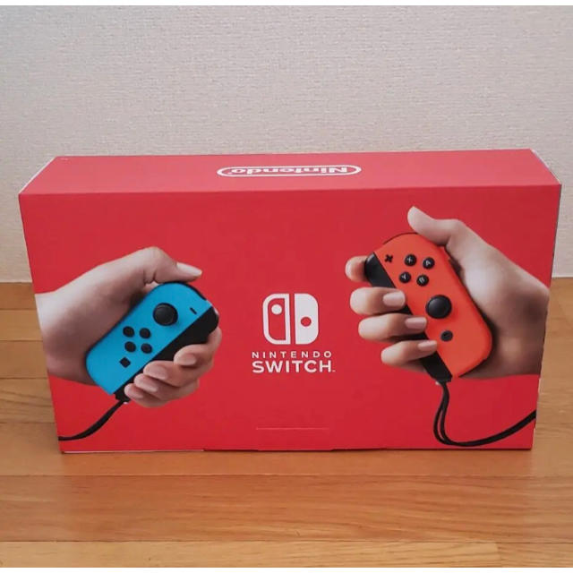 Nintendo Switch 本体　ネオンレッド