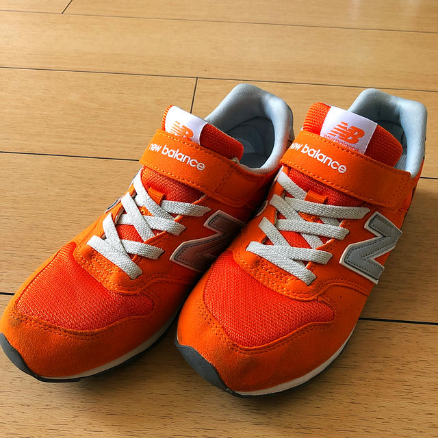 New Balance(ニューバランス)の早い者勝ち！ニューバランス996 23cm キッズ/ベビー/マタニティのキッズ靴/シューズ(15cm~)(スニーカー)の商品写真