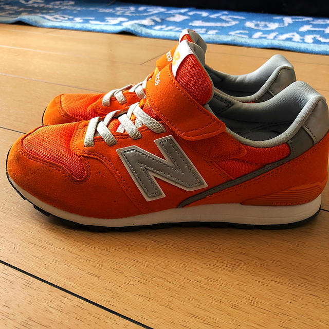 New Balance(ニューバランス)の早い者勝ち！ニューバランス996 23cm キッズ/ベビー/マタニティのキッズ靴/シューズ(15cm~)(スニーカー)の商品写真