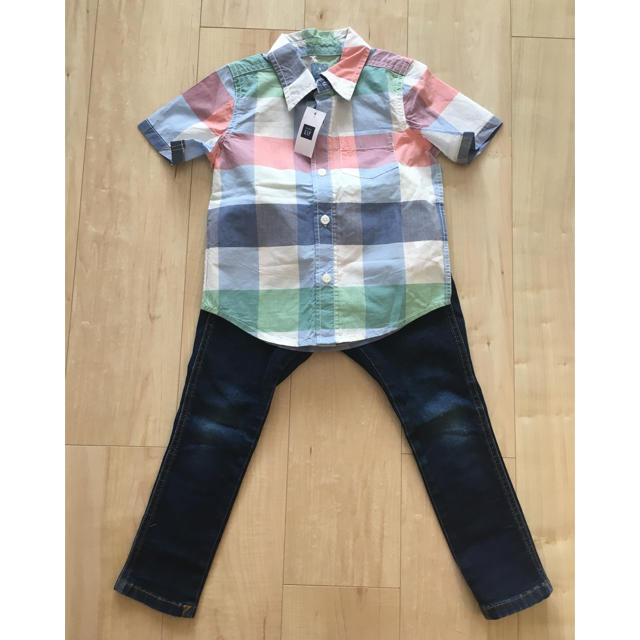 GAP Kids(ギャップキッズ)の新品タグ付き！GAPのチェック半袖シャツとF.Oのスリムデニム100セット！ キッズ/ベビー/マタニティのキッズ服男の子用(90cm~)(Tシャツ/カットソー)の商品写真