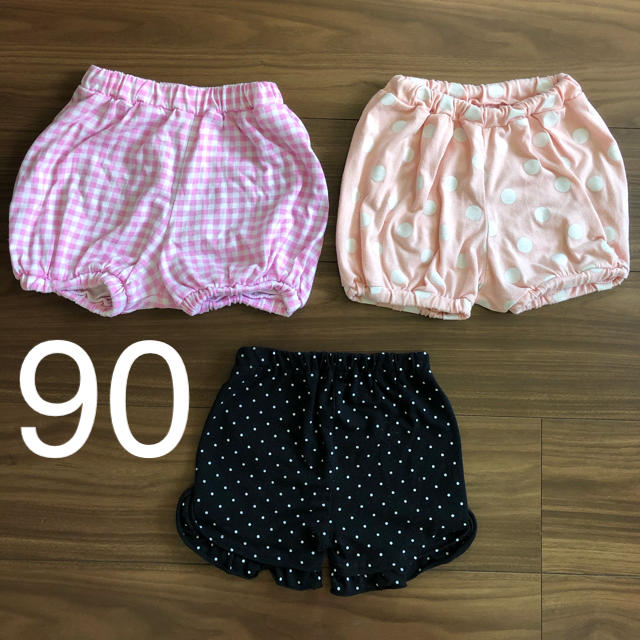 しまむら(シマムラ)の女の子ショートパンツ　かぼちゃパンツ3点セット　90cm キッズ/ベビー/マタニティのキッズ服女の子用(90cm~)(パンツ/スパッツ)の商品写真