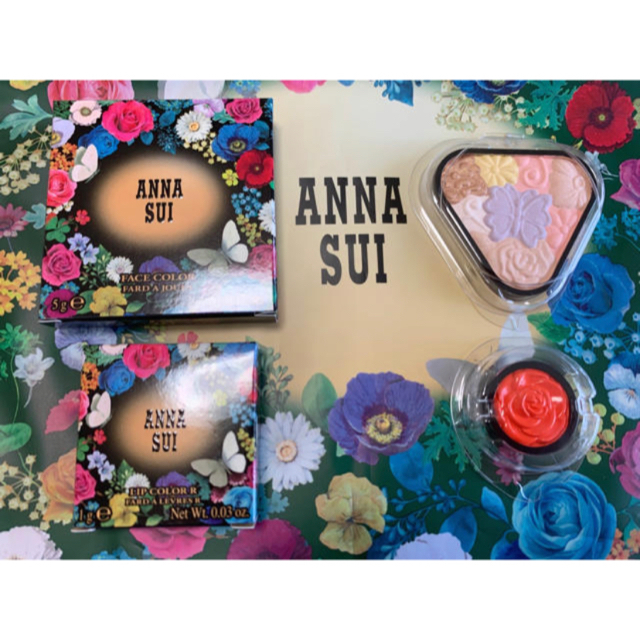 ANNA SUI(アナスイ)の【新品未使用】ANNA SUI🦋コスメ4点セット‼︎♡* コスメ/美容のキット/セット(コフレ/メイクアップセット)の商品写真