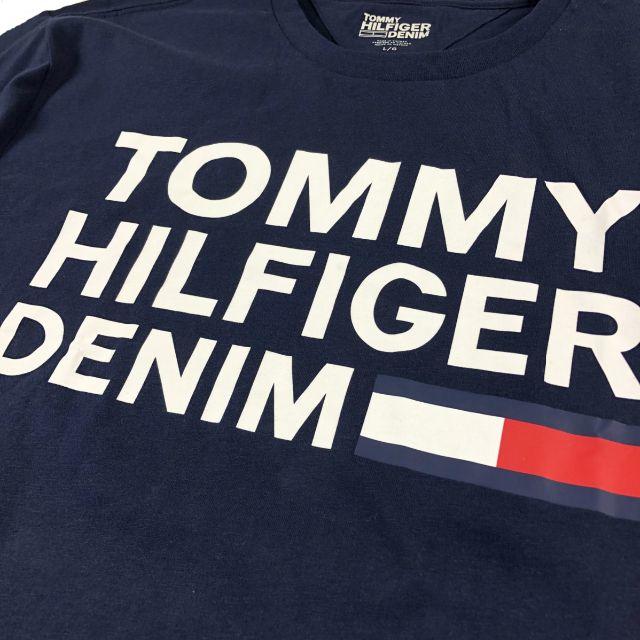 TOMMY HILFIGER(トミーヒルフィガー)のトミー ヒルフィガーデニム 半袖 Tシャツ ビッグロゴ(XXL)紺 181214 メンズのトップス(Tシャツ/カットソー(半袖/袖なし))の商品写真