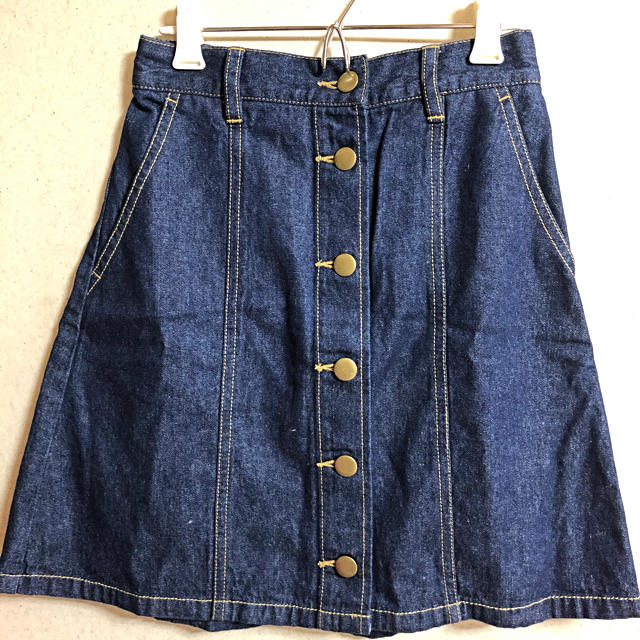 SPINNS(スピンズ)のデニムスカート レディースのスカート(ミニスカート)の商品写真