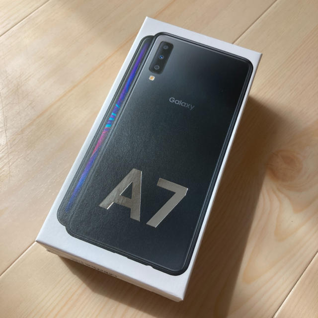 Galaxy(ギャラクシー)のGalaxy A7 ブラック 64GB SIMフリー 本体 新品未使用 未開封 スマホ/家電/カメラのスマートフォン/携帯電話(スマートフォン本体)の商品写真