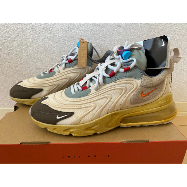 TRAVIS SCOTT x NIKE AIR MAX 270 REACTスニーカー