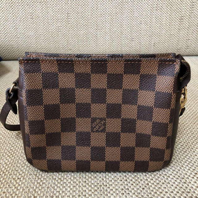 LOUIS VUITTON(ルイヴィトン)のT&T様専用　ルイヴィトン  ダミエ　アクセサリーポーチ レディースのファッション小物(ポーチ)の商品写真