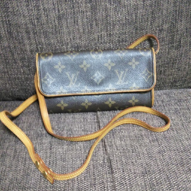 レディースLouis Vuitton　ショルダー　ポーチ