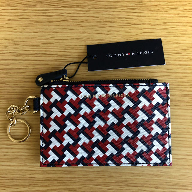 TOMMY HILFIGER(トミーヒルフィガー)のTommy hilfiger パスケース レディースのファッション小物(名刺入れ/定期入れ)の商品写真