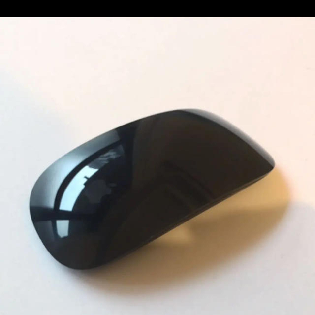 Apple(アップル)の【新品】Apple magic mouse2 スペースグレー スマホ/家電/カメラのPC/タブレット(PC周辺機器)の商品写真