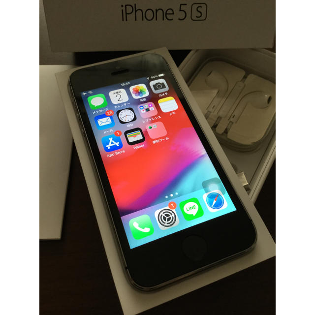 iPhone(アイフォーン)のiPhone5s 16GB Space Gray docomo スマホ/家電/カメラのスマートフォン/携帯電話(スマートフォン本体)の商品写真