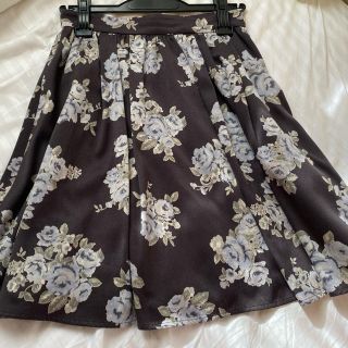 ジルバイジルスチュアート(JILL by JILLSTUART)の花柄スカート♡(ひざ丈スカート)