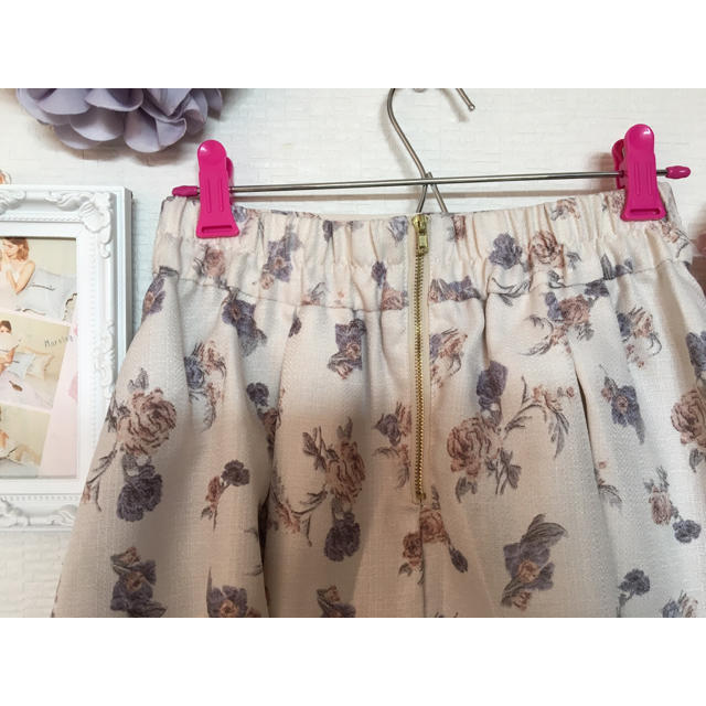 one after another NICE CLAUP(ワンアフターアナザーナイスクラップ)のロマンティック花柄スカート レディースのスカート(ミニスカート)の商品写真
