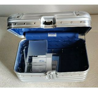 【未使用品】8月4日限定 RIMOWA  ビューティーケース  11L 希少品