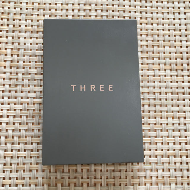 THREE(スリー)のTHREE 4Dアイパレット  コスメ/美容のベースメイク/化粧品(アイシャドウ)の商品写真