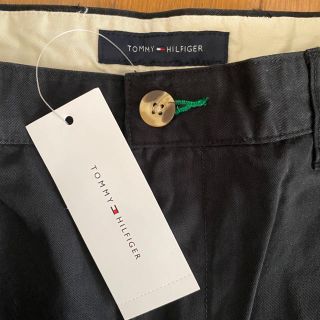 トミーヒルフィガー(TOMMY HILFIGER)の新品未使用　裾直し可能　TOMMY  HILFIGER チノパン(チノパン)