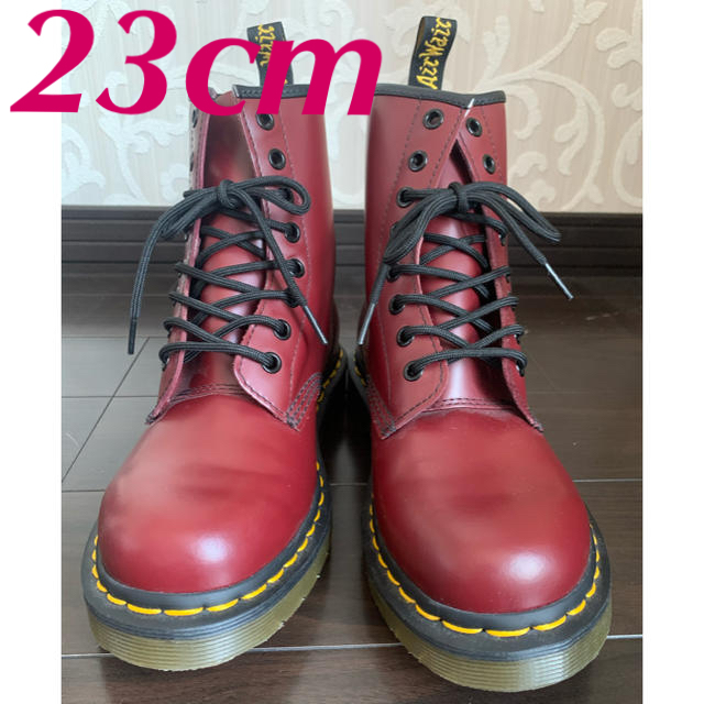 Dr.Martens(ドクターマーチン)の🉐新品未使用！Dr. Martens チェリーレッド1460ブーツ🥾 レディースの靴/シューズ(ブーツ)の商品写真