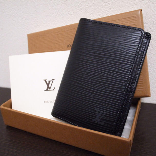 LOUIS VUITTON - 美品♡ルイヴィトン エピ 名刺入れ 黒の通販 by