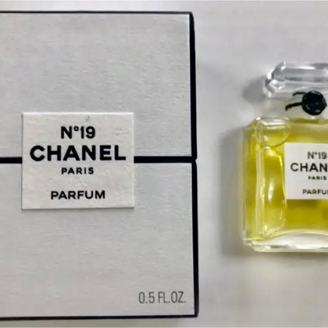 シャネルN゜19パルファムお値下げ8900円→6900円　シャネル N゜19 パルファム 15ml