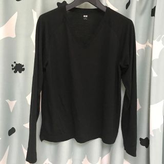 ユニクロ(UNIQLO)のウールブレンドVネックT（長袖）(Tシャツ(長袖/七分))