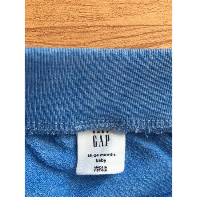 babyGAP(ベビーギャップ)のベビーギャップ ハーフパンツ 90cm スウェット キッズ/ベビー/マタニティのキッズ服男の子用(90cm~)(パンツ/スパッツ)の商品写真