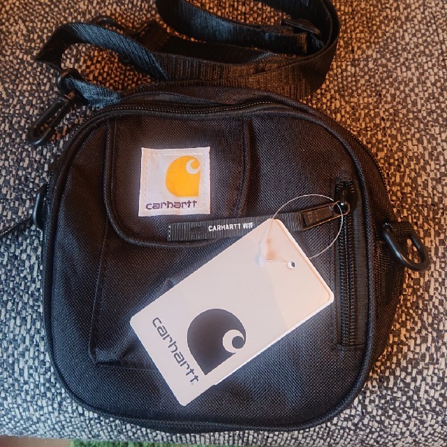 carhartt(カーハート)のcarhartt ショルダーバッグ ブラック メンズのバッグ(ショルダーバッグ)の商品写真